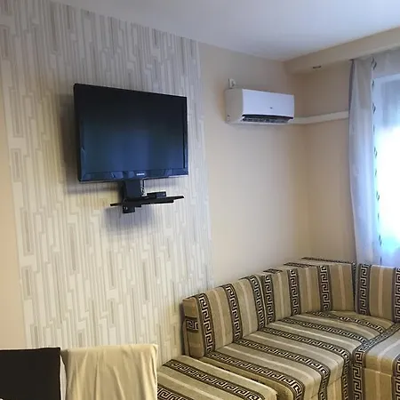 Solaris-szeged Apartman * Segedin